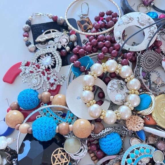 5lb. Craft Junk Broken Jewelry Lot - Picture 4 of 8